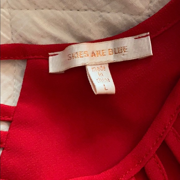 Red blouse - Picture 2 of 3